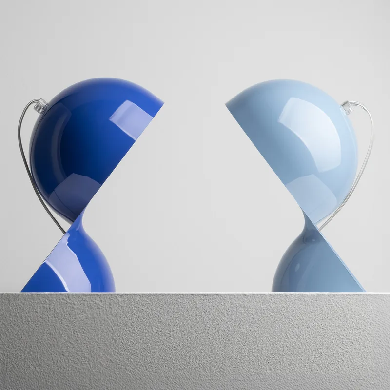 Dalú tafellamp, hoogte 26 cm, lichtblauw - Artemide - Woonkamer - Designer - Kunststof van Artemide – productfoto