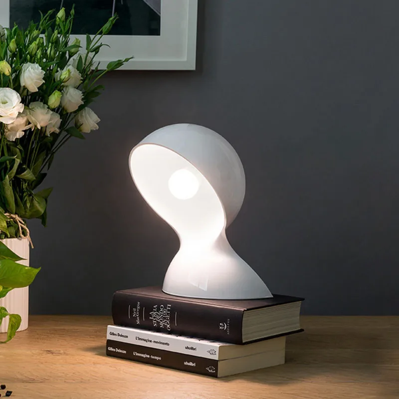 Dalú Taffellamp White - Artemide Dalù - Woonkamer - Designer - Kunststof - Met lampenkap by Artemide – product photo