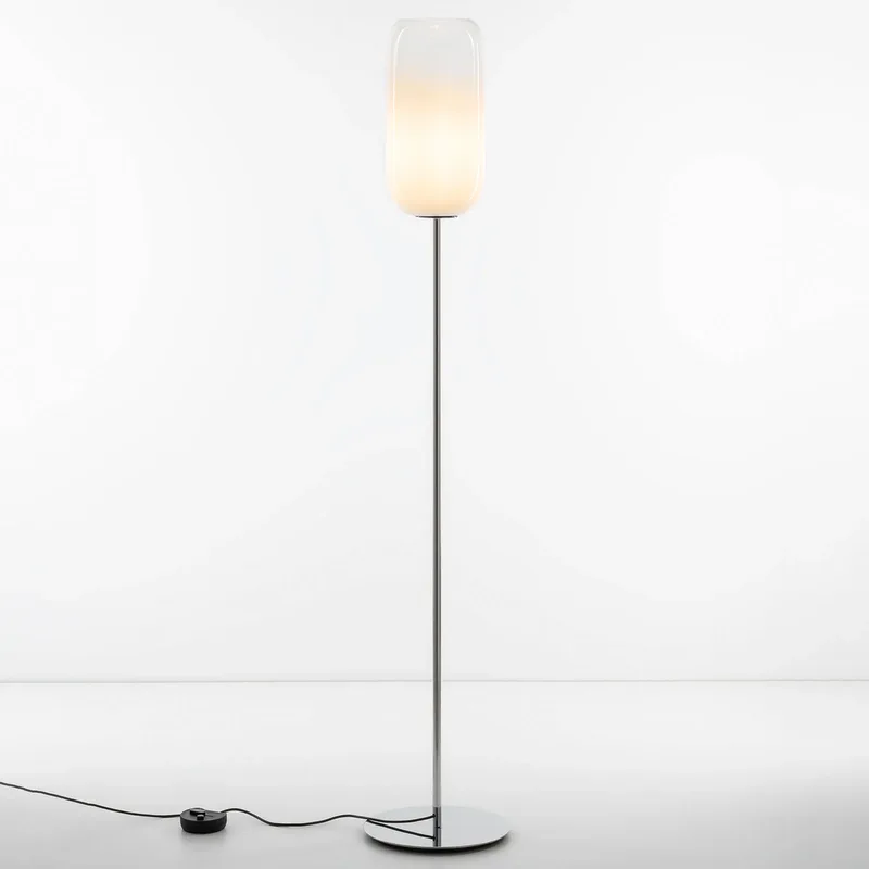 Gople Vloerlamp White - Artemide - Woonkamer - Designer - Glas - Met lampenkap von Artemide – Produktfoto