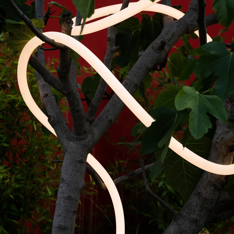 La linea 25 Earth LED-Lichtschlauch, 5 m från Artemide – produktbild