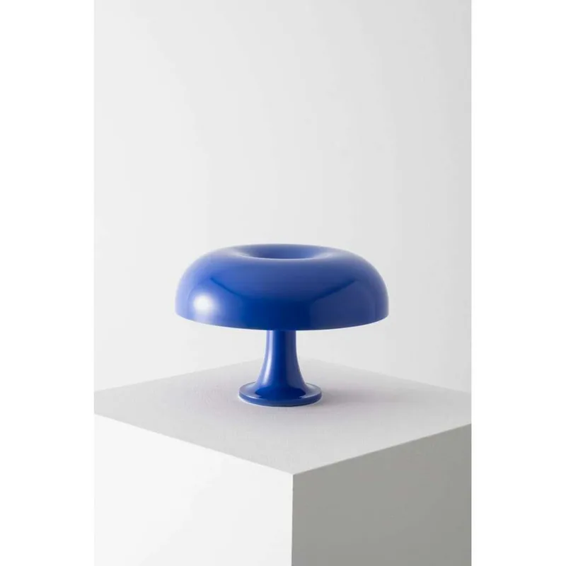 Nessino tafellamp, blauw, Ø 32 cm - Artemide - Woonkamer - Designer - Kunststof - 1 lamp by Artemide – product photo