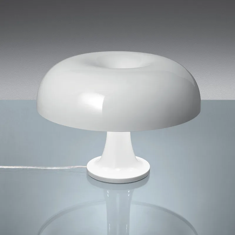 Nessino tafellamp, wit, Ø 32 cm - Artemide - Woonkamer - Designer - Kunststof - Met lampenkap von Artemide – Produktfoto