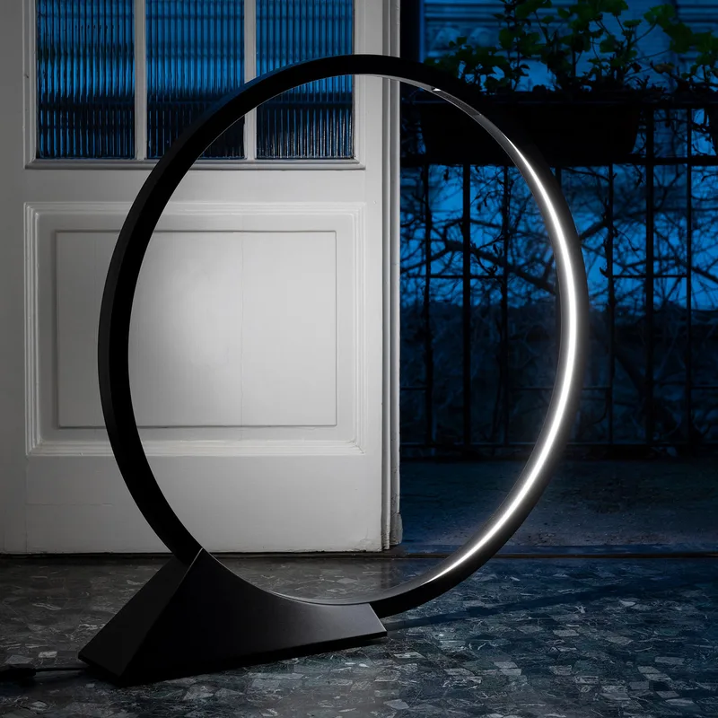 O Buiten Vloerlamp Black - Artemide - Modern - Metaal - 1 lamp von Artemide – Produktfoto