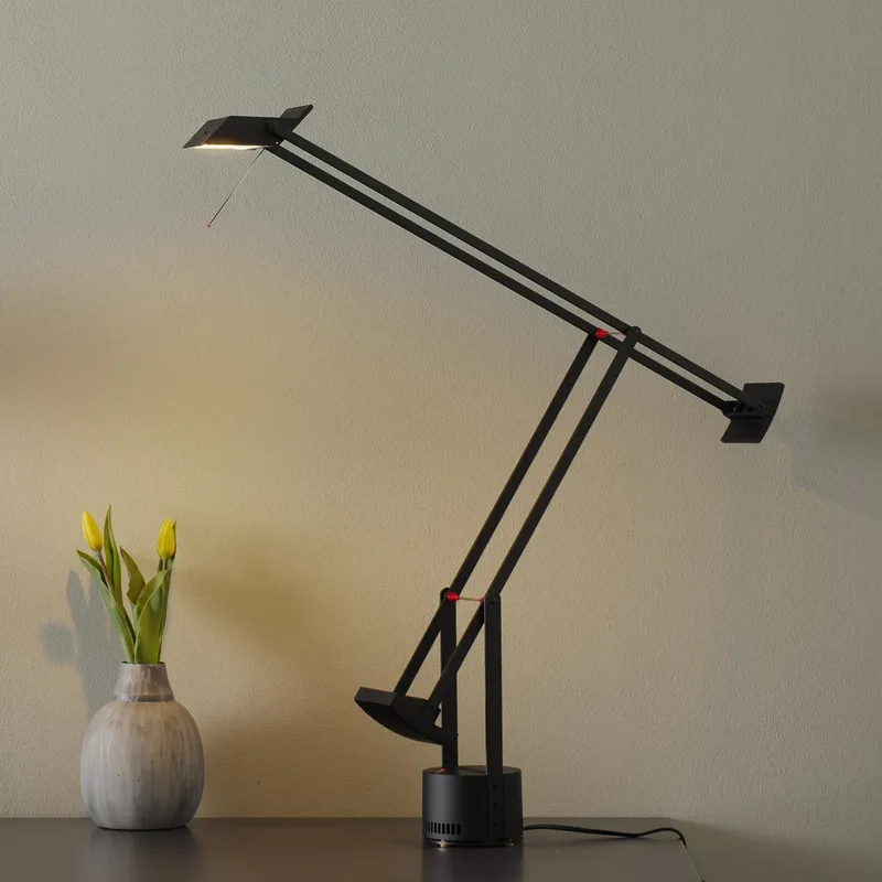 Tizio LED Tafellamp Zwart - Artemide - Werkkamer / Kantoor - Designer - Kunststof - 1 lamp von Artemide – Produktfoto