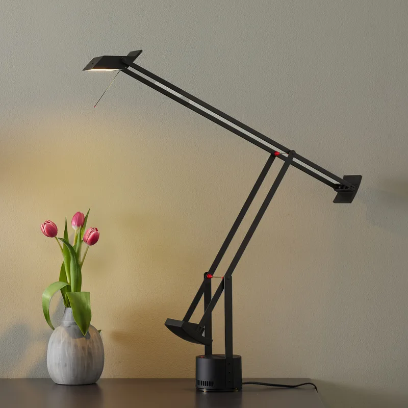 Tizio T Tafellamp Zwart - Artemide - Werkkamer / Kantoor - Designer - Kunststof - 1 lamp by Artemide – product photo