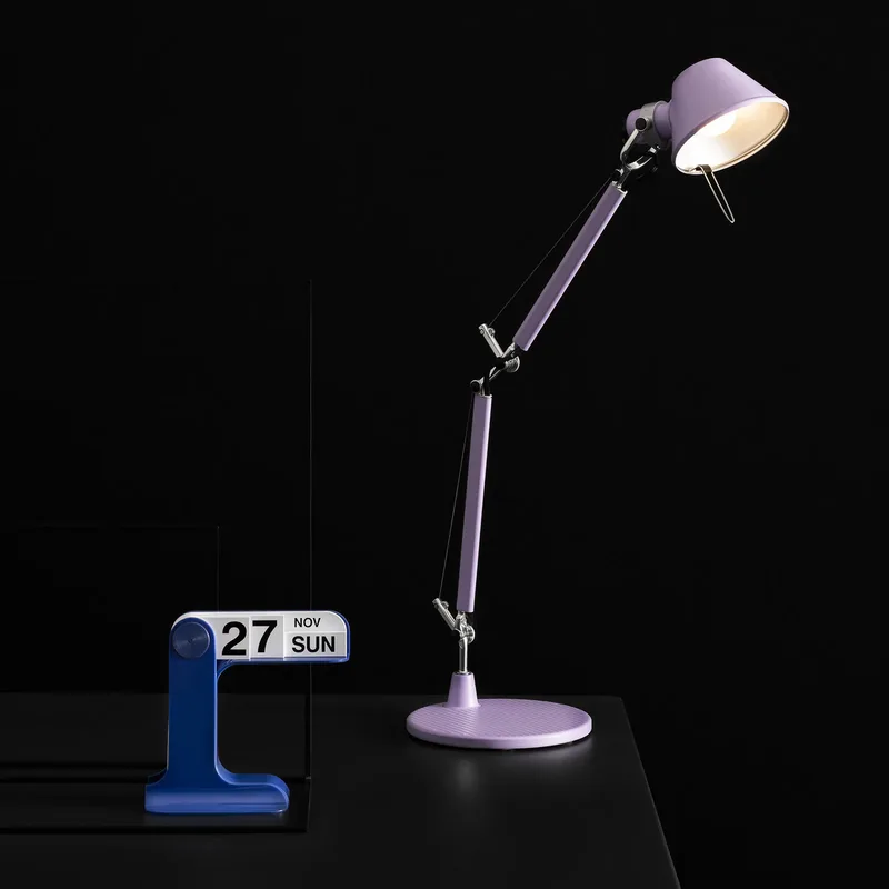 Tolomeo Micro tafellamp lavendel - Artemide - Werkkamer / Kantoor - Designer - Metaal - 1 lamp von Artemide – Produktfoto