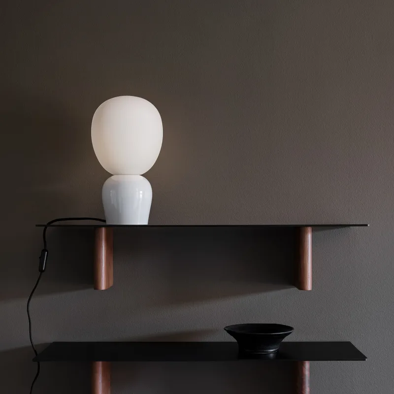 Buddy tafellamp, wit, metaal/glas, hoogte 33,5 cm van Belid – productfoto