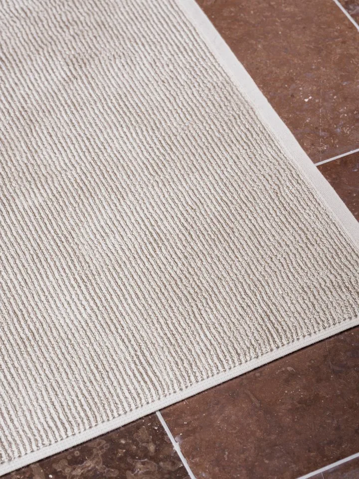 Badematte -TUYO- Duschmatte, Fußmatte für Bad, Duschvorleger aus Baumwolle, 100% Baumwolle, Wohlfühloase, Weich & Saugfähig, extra Komfort de Blomus en Beige – photo du produit 4 sur 4