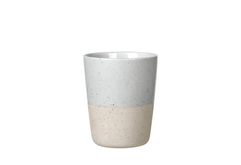 Becher -SABLO- Trinkbecher: Zeitloses Design für den täglichen Gebrauch, 1-tlg., Steingut, 250ml, Spülmaschinengeeignet, Mikrowellengeeignet, Handwerkskunst by Blomus in Weiß – product photo