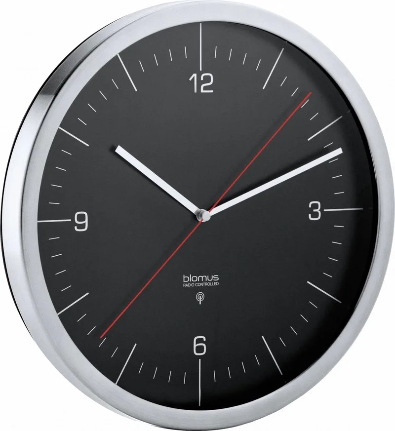 CRONO Radiogestuurde Wandklok - Mat RVS by Blomus in Zwart – product photo