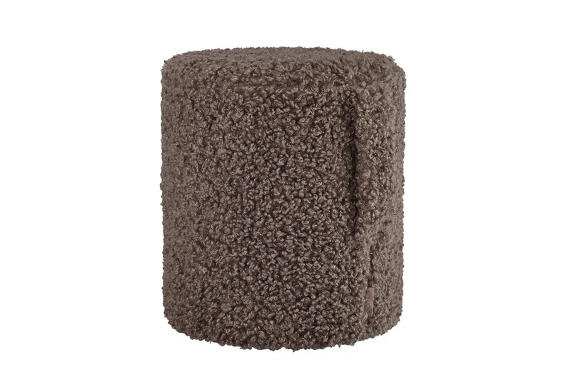 Hocker -TEDDY- Sitzhocker, Kuschelhocker, Wohnzimmerhocker modern (1 Hocker), Flauschig weicher Bezug, Mit Trageschlaufe, zertifiziert von Blomus in Braun – Produktfoto