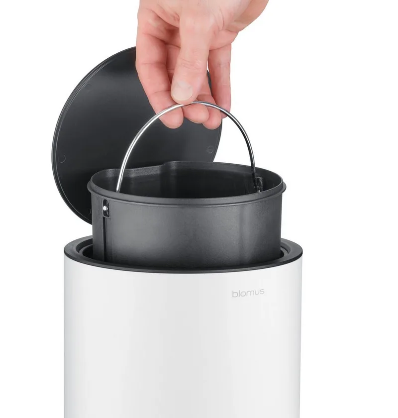 Kosmetikeimer -SINO- Mülleimer 3 Liter, Absenkautomatik (Soft Close), Innenbehälter fra Blomus i Hvid – produktbillede 3 af 5