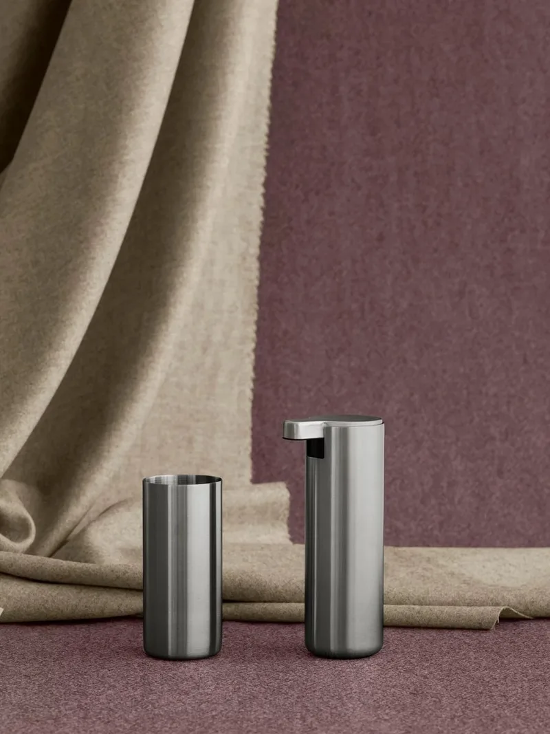 Modo Toiletrolhouder Met Plateau Matt | Staal by Blomus in Grijs – product photo