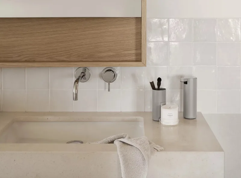 Modo Zeepdispenser Micro Chip by Blomus in [gid://shopify/Metaobject/217771311443] – product photo