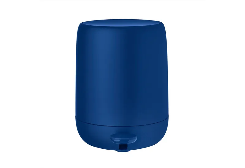 Mülleimer -SONO- Designer Treteimer: Eleganz mit praktischen Funktionen, Soft-Close, Matte Oberfläche, 3 oder 5 Liter, Hygienisch, Designstark von Blomus in Blau – Produktfoto