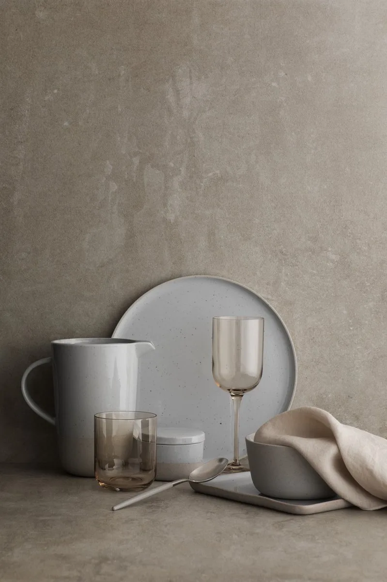 Sablo Cloud Plat Bord | Lichtgrijs / Beige | Stoneware by Blomus in Lichtgrijs / Beige – product photo