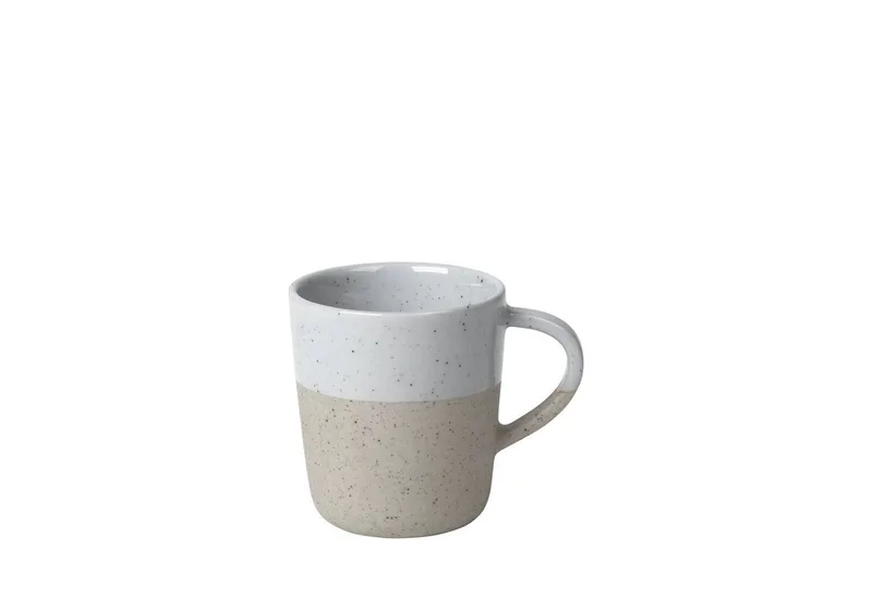 Tasse -SABLO- Designer Tassen: Robust, ästhetisch & einzigartig, 1-tlg., Steingut, 70 ml, Espressotasse, Steingut, Hochwertig, Spülmaschinengeeignet van Blomus in Weiß – productfoto
