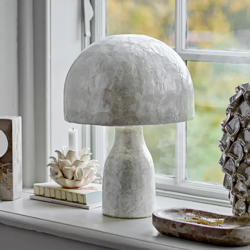 Adria tafellamp, parelmoer, hoogte 43 cm, E27 - Bloomingville - Woonkamer - 1 lamp von Bloomingville – Produktfoto