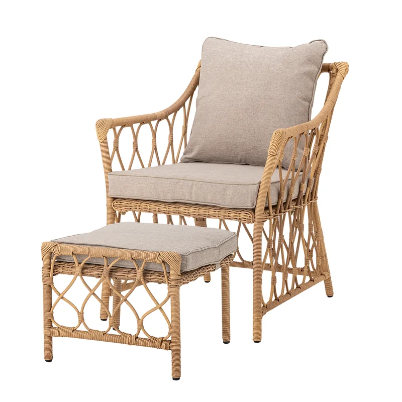 Belluce Outdoor-Loungesessel mit Hocker, Armlehnen und Kissen Natur-Polyrattan für Outdoor von Bloomingville – Produktfoto