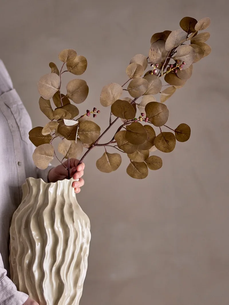 Eucalyptus Stem Brown van Bloomingville in [gid://shopify/Metaobject/307221758287] – productfoto