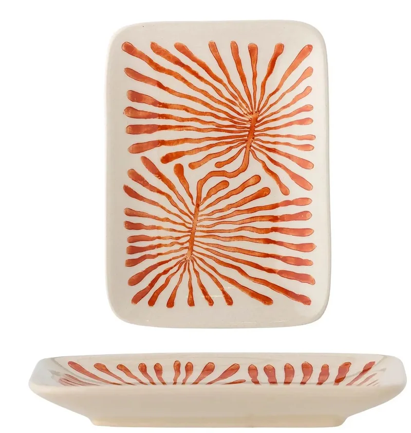 Fauni bordje met rood plantmotief – 15 × 11,5 cm by Bloomingville in [gid://shopify/Metaobject/307232833871,gid://shopify/Metaobject/307232571727] – product photo