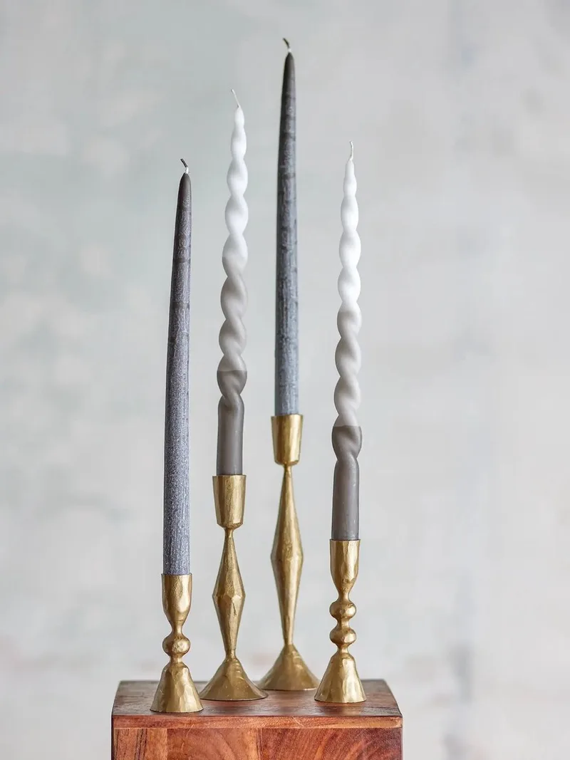 Kaarsen paraffine grijs Frost set - 4 stuks by Bloomingville in [gid://shopify/Metaobject/313064948047] – product photo
