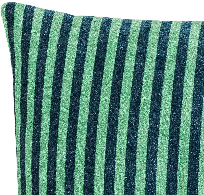 Kussen viscose groen Adia 50x50cm von Bloomingville in [gid://shopify/Metaobject/303100625231,gid://shopify/Metaobject/307234865487] – Produktfoto