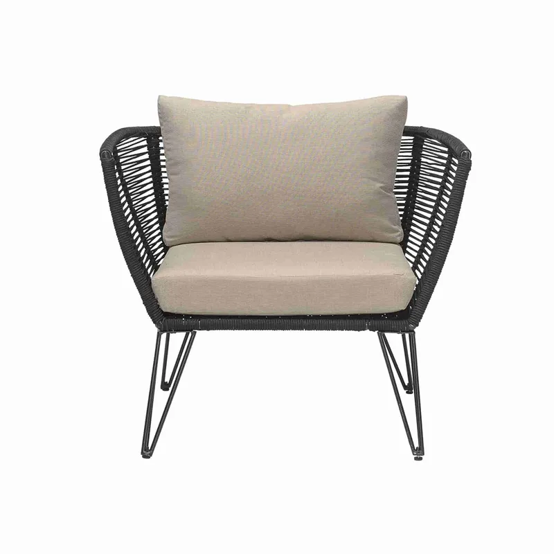 Mundo Loungesessel, natur/schwarz Polyester/Metall, mit Armlehnen, inkl. Kissen fra Bloomingville – produktbillede