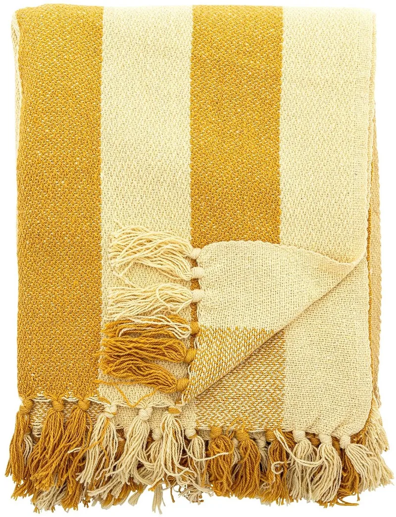Plaid Frello geel met strepen en franjes – 130 × 160 cm von Bloomingville in [gid://shopify/Metaobject/307235455311,gid://shopify/Metaobject/297300001103] – Produktfoto