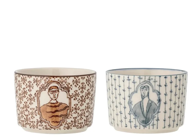 Schaal aardewerk blauw Tonia 9cm - set van 2 van Bloomingville in [gid://shopify/Metaobject/303390916943,gid://shopify/Metaobject/307221758287] – productfoto
