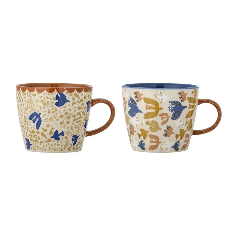 Tasse Anniversary Becher, Steingut, D9,5xH8 cm, 2er Set, Steingut, Grafisches Motiv, Teebecher, Kaffeebecher Set, Handbemalt, Decal Druck de Bloomingville en Bunt – photo du produit