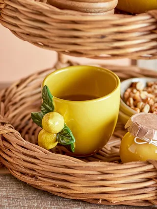 Tasse Limone, Steingut, mit handverzierten Zitronendetails by Bloomingville in Yellow – product photo 3 of 4