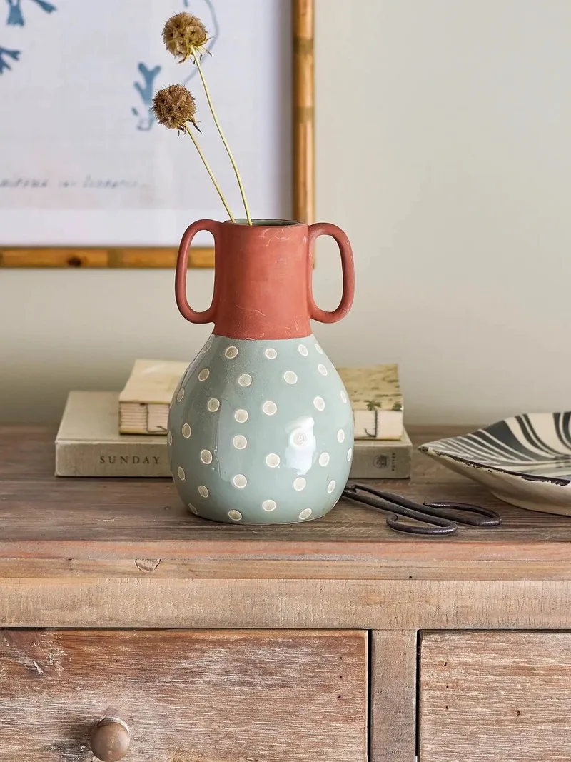 Vaas aardewerk groen Hercule 20cm von Bloomingville in [gid://shopify/Metaobject/303100625231] – Produktfoto