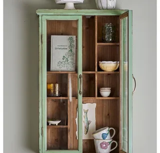 Wandhängeschrank Hazem Kabinett aus Tannenholz, dekorativer Wandschrank, Vitrinenschrank, Hängeschrank, Vintage Look, Gewürzschrank, Glasfront van Bloomingville in Groen – productfoto 3 van 5