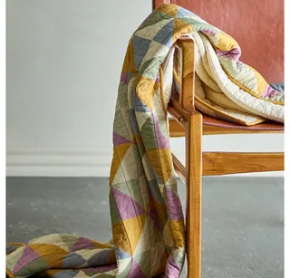 Wohndecke Crewe Quilt Steppdecke Baumwolle bunt Decke Sofa Wohnzimmer Patchwork, Bloomingville, Patchworkdecke Kuscheldecke Sofadecke Tagesdecke, Leseecke, Bettdecke fra Bloomingville i Beige, Blå, Flerfarvet, Gul – produktbillede 2 af 5