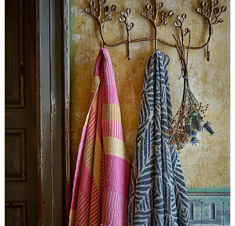 Wohndecke Isnel, Bloomingville, Pink Baumwolle 160x130cm recycelt Streifenmuster Fransen by Bloomingville in Pink – product photo 4 of 5