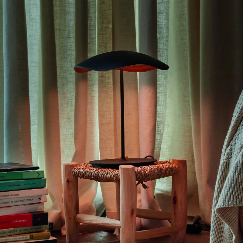 LED-bordslampa Valentina M/29, svart/kopparfärgad von Bover in Schwarz, Kupfer – Produktfoto 3 von 4
