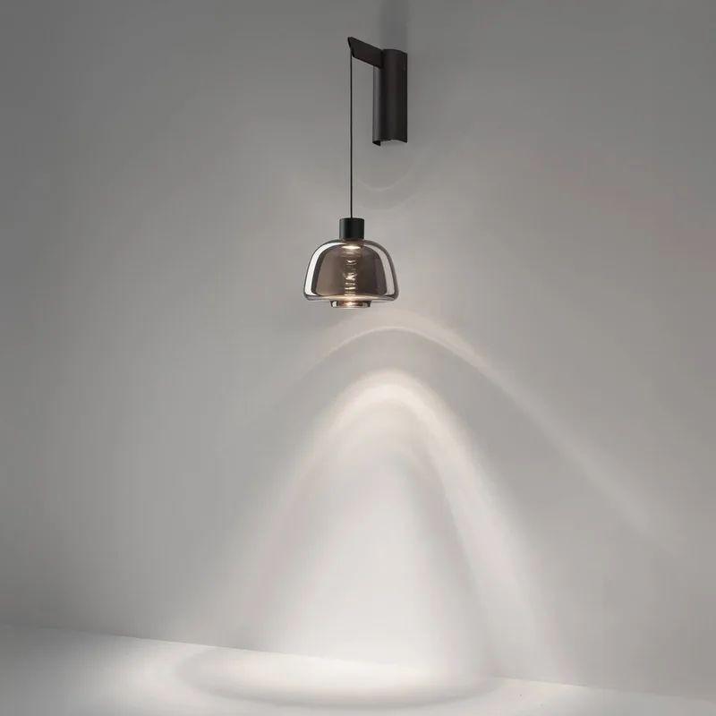 LED wandlamp Drep A/01, rookgrijs, glas, 2.700 K van Bover in Zwart, Rookgrijs – productfoto