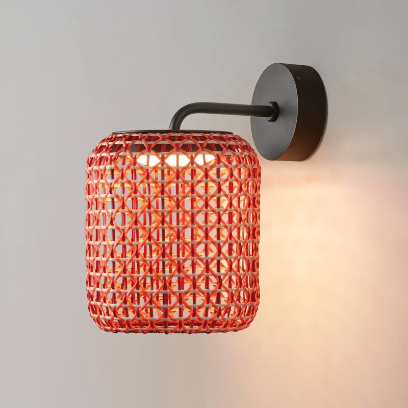 Nans A LED buitenwandlamp, rood, Ø 21,6 cm by Bover in Grafietbruin, Red – product photo