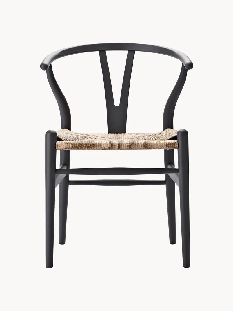 Holzstuhl CH24 Wishbone mit geflochtener Sitzfläche von Carl Hansen & Søn – Produktfoto