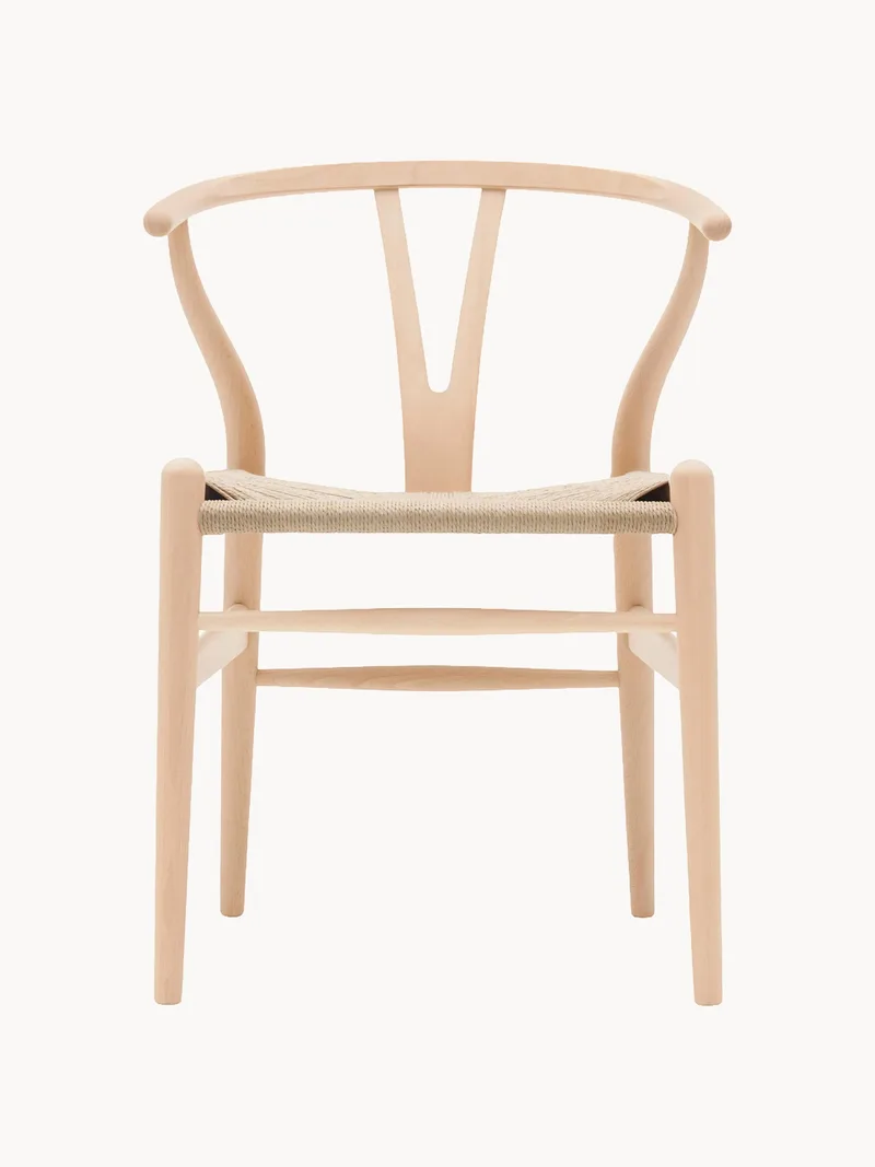 Holzstuhl CH24 Wishbone mit geflochtener Sitzfläche von Carl Hansen & Søn – Produktfoto