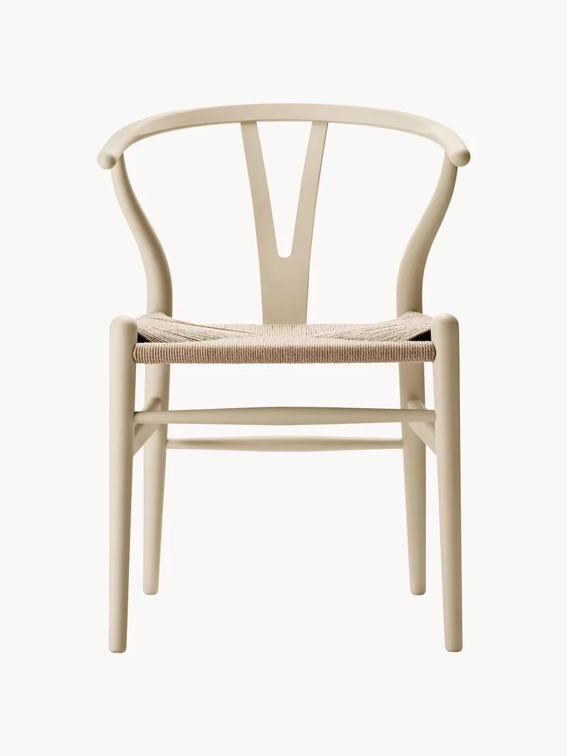 Holzstuhl CH24 Wishbone mit geflochtener Sitzfläche von Carl Hansen & Søn – Produktfoto