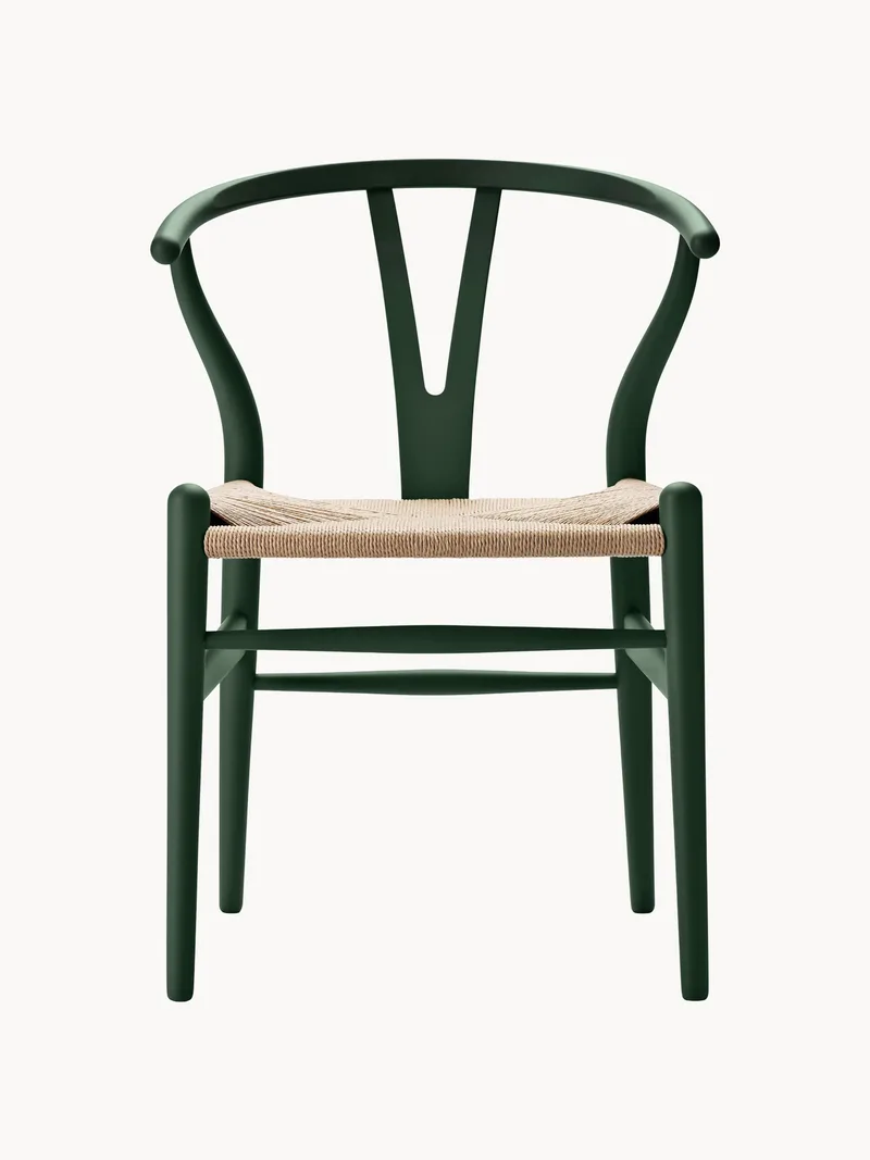 Holzstuhl CH24 Wishbone mit geflochtener Sitzfläche von Carl Hansen & Søn – Produktfoto