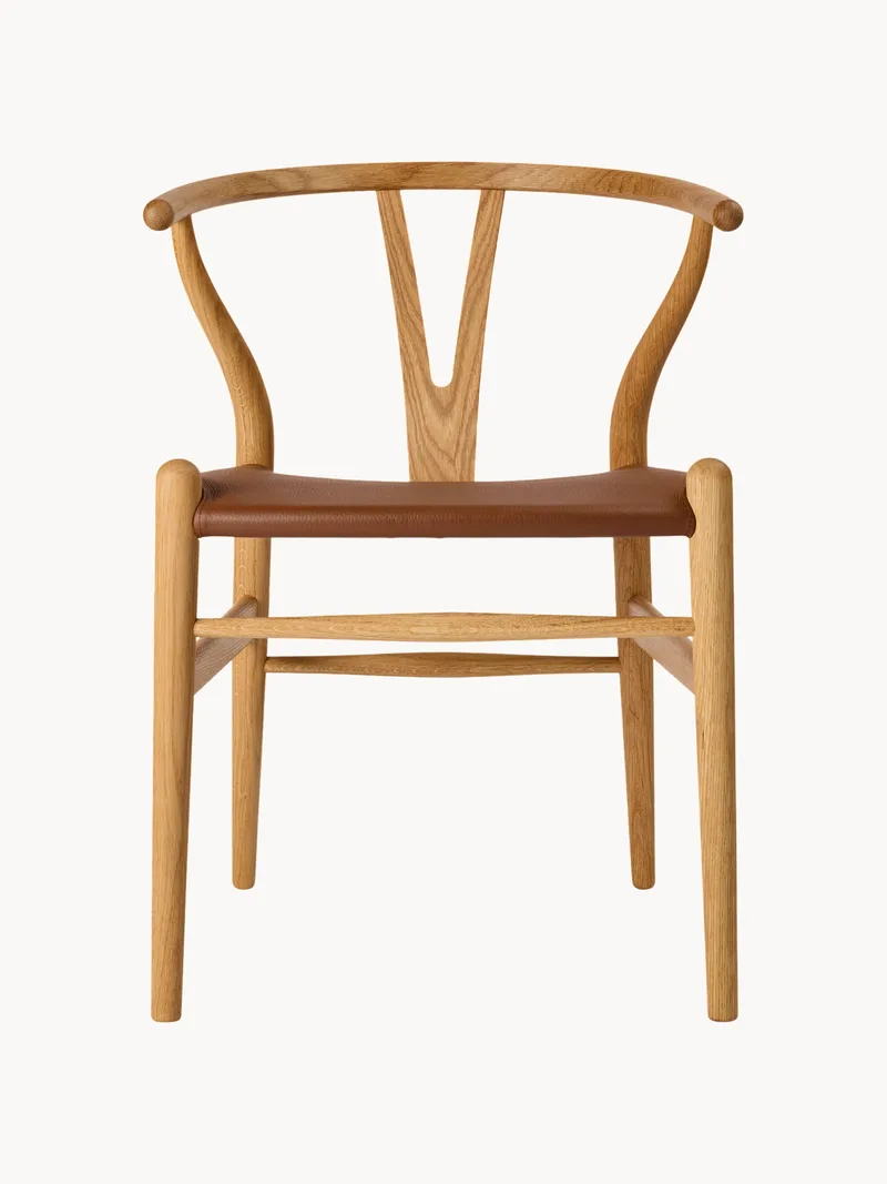 Leren eetkamerstoel CH24P met armleuningen van Carl Hansen & Søn – productfoto