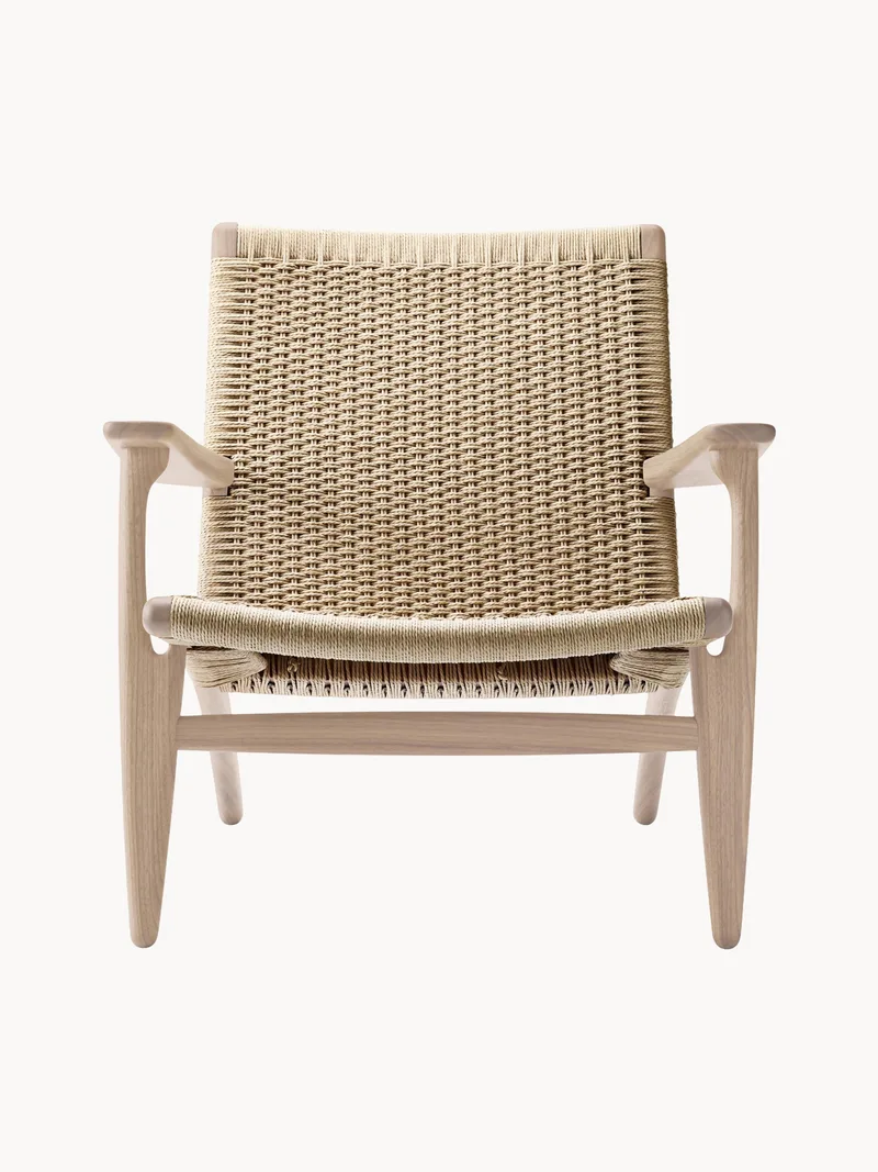Loungefauteuil CH25 met handgevlochten zitvlak en rugleuning fra Carl Hansen & Søn – produktbillede