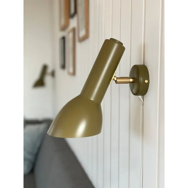 Oblique Wandlamp HW Brass/Olive Green de CPH Lighting – photo du produit