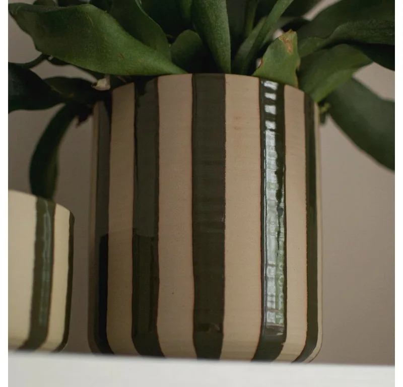 Dekoobjekt Schale Line - stripe grün by DBKD – product photo 5 of 5