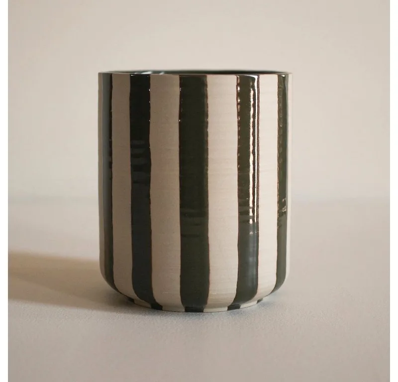 Dekoobjekt Schale Line - stripe grün by DBKD – product photo 1 of 5