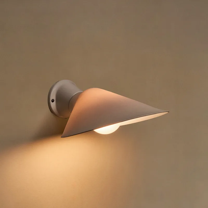 Plume badkamer wandlamp, aluminium/porselein, wit, IP44 - DCW - Designer de DCW éditions – photo du produit