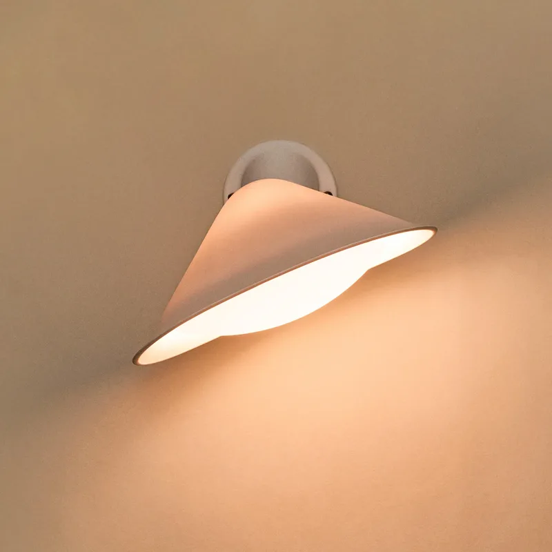 Plume wandlamp, aluminium/porselein, wit - DCW - Slaapkamer - Designer de DCW éditions – photo du produit